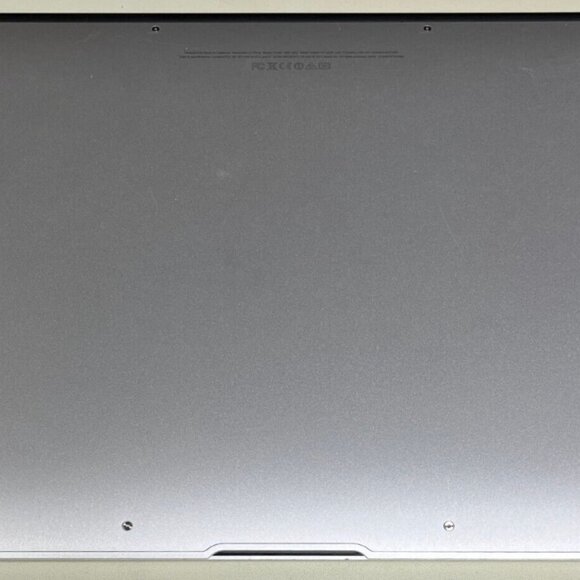 Apple Macbook Air 13" Silver Colour 2015 | i5 8GB RAM 128GB SSD with Charger - Picture 5 of 7